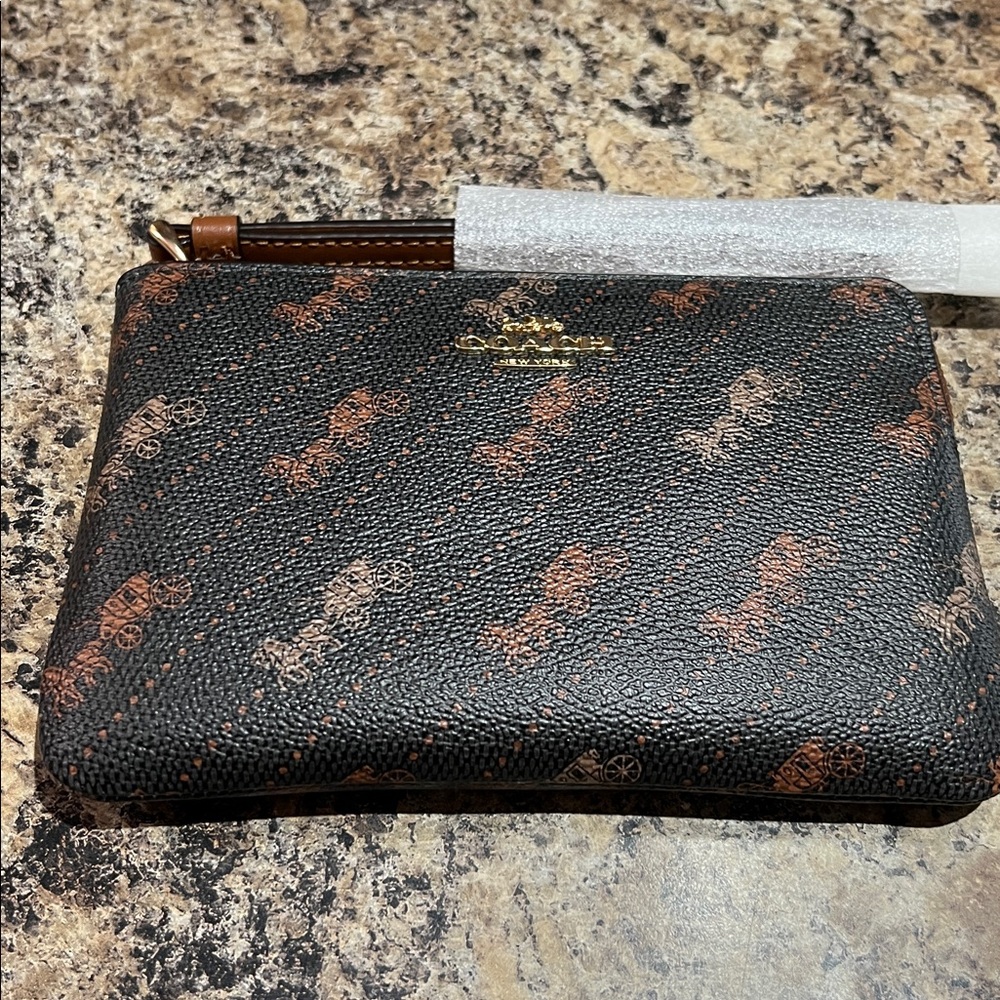 Coach Corner Zip Wristlet With Horse And Carriage Dot Print - Picture 4 of 6